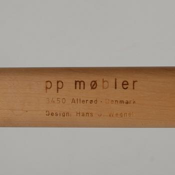 KARMSTOLAR, 4 st, pp 201/203, Hans J Wegner för PP Möbler, Alleröd, Danmark. Formgiven 1969.