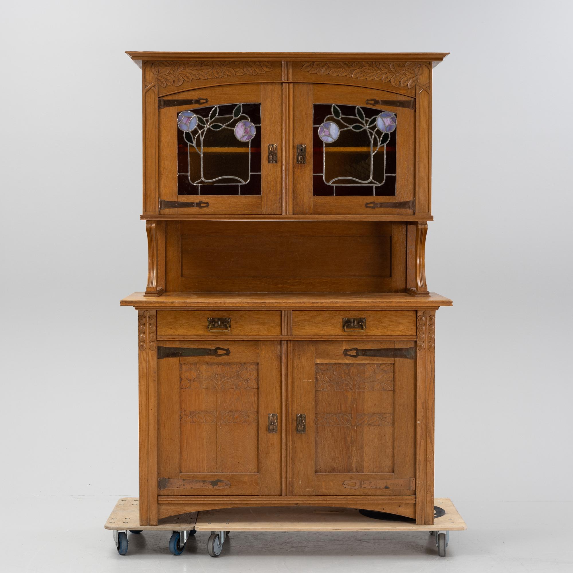 Skåp, Jugend, tidigt 1900-tal.