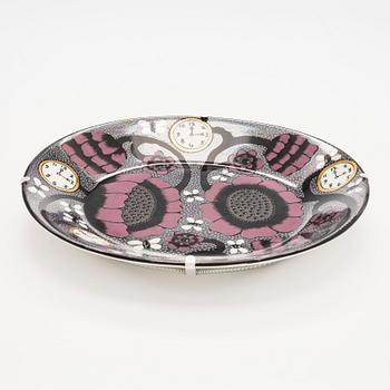 Birger Kaipiainen, A decorative porcelain dish, 'Elegance/6', numbered 335. Pro Arte, Arabia.