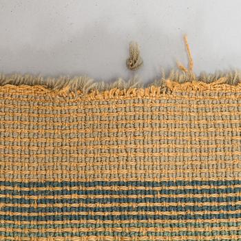 A Finnish long pile rug, 1940's. Circa 305 x 200 cm.