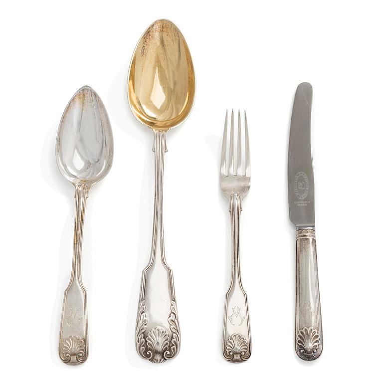 C. J. Heyne, och Grachev, ragusked och bestickuppsättning, 36 delar, silver, S:t Petersburg 1825 och 1894.