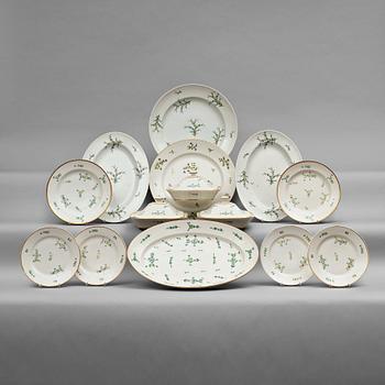 314. A part dinner service with the "Barbeau Pattern", Paris, 19th Century (15 pieces).