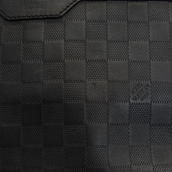 Louis Vuitton, "Calypso Damier Infini", laukku.