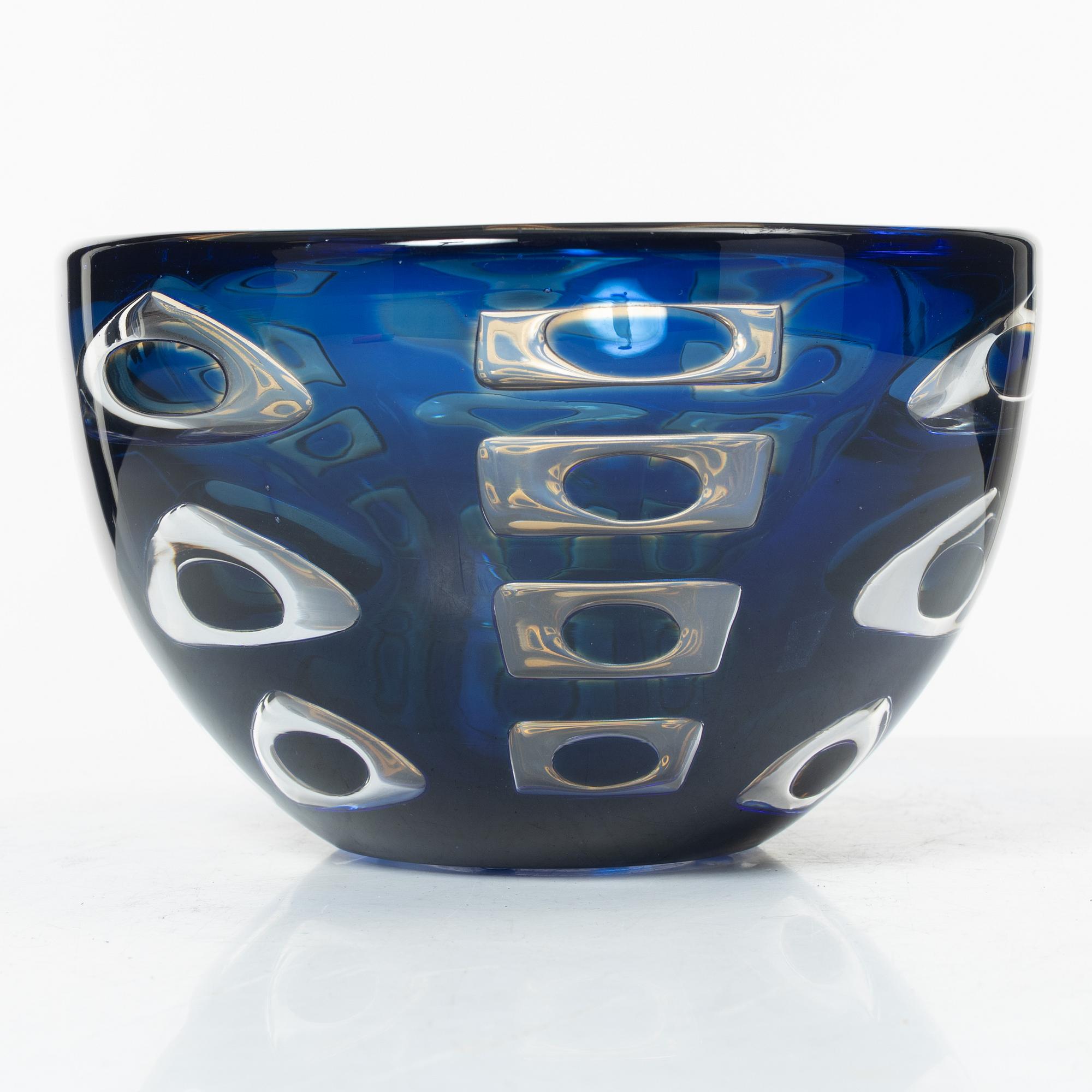 Ingeborg Lundin, An Ariel bowl, Orrefors, 1977.