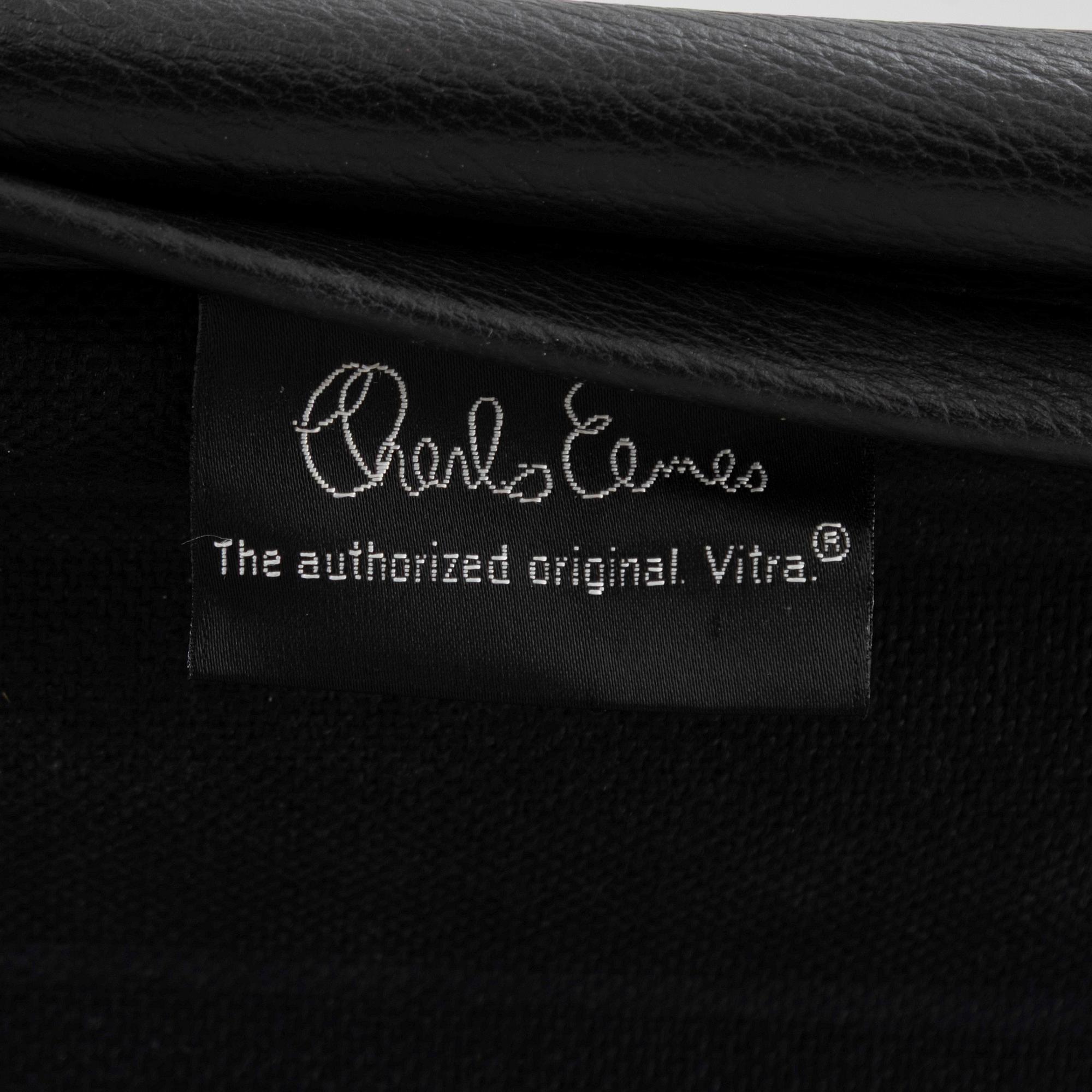 Charles & Ray Eames, an office swivel chair, "EA117", Vitra.