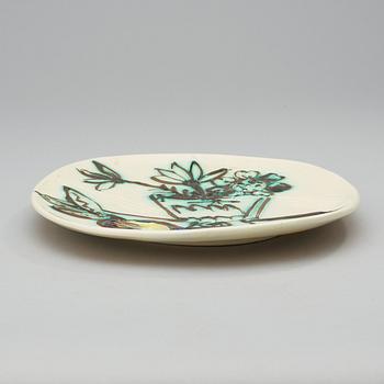 A Pablo Picasso faience dish, 'Bouquet à la pomme', Vallauris, France.