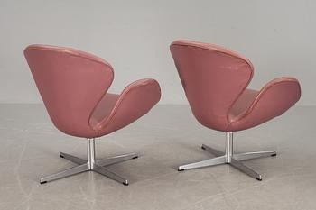 FÅTÖLJER, ett par, "Svanen", Arne Jacobsen, Fritz Hansen.