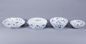 SERVIS, ca  97 delar, den Kongelige Porcelainsfabrik.