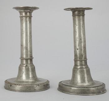 LJUSSTAKAR, ett par, tenn, 1800-talets första hälft.