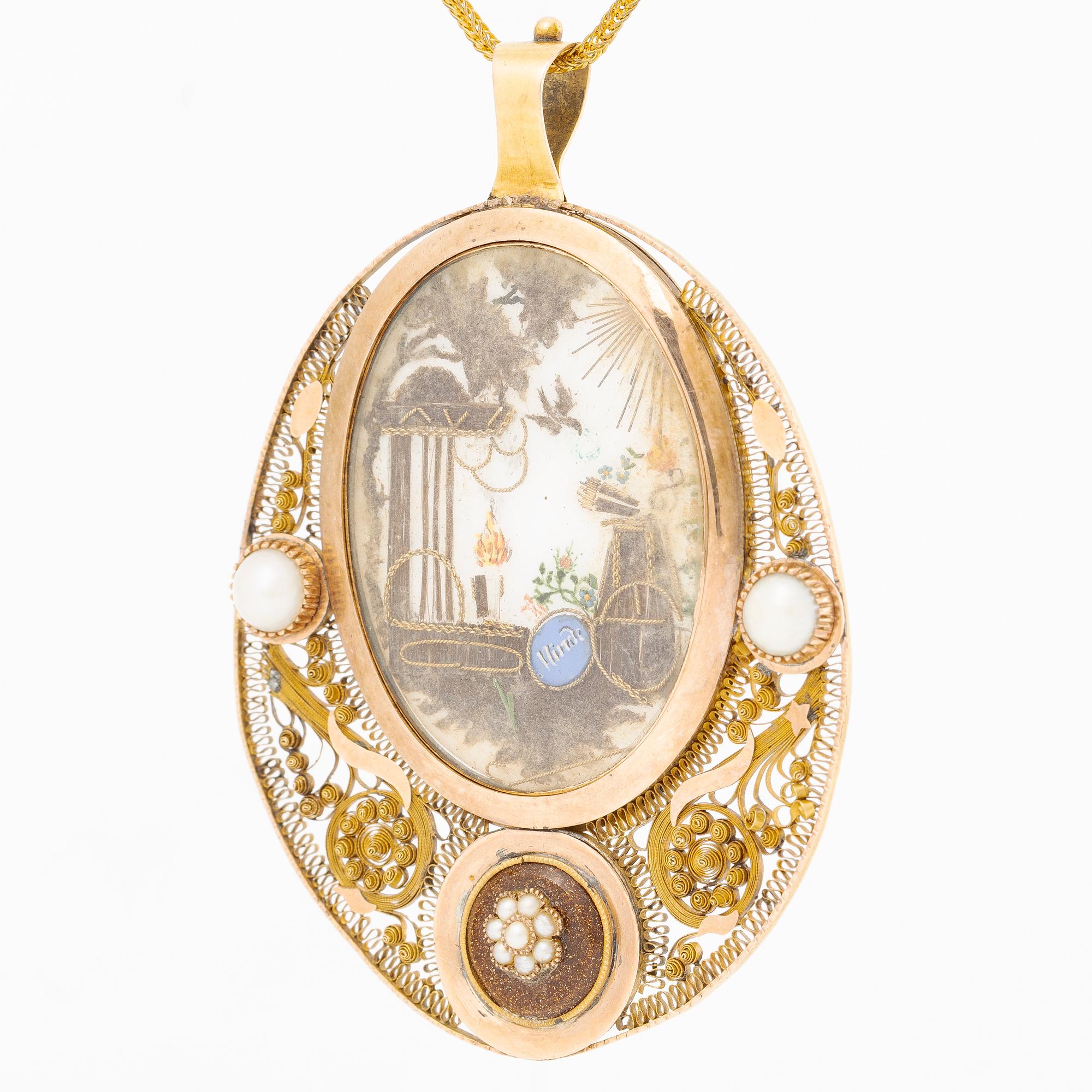 Collier, 18K guld med filigranarbete med halvpärlor och måleri, kedja 18K guld.