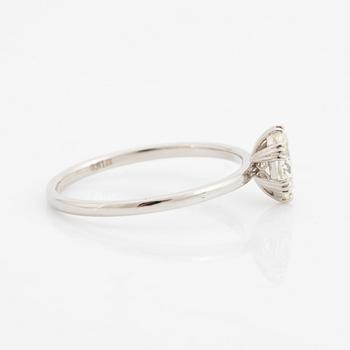 Oval cut diamond ring.