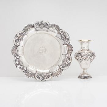 A silver vase and platter from Porto, Portugal, 1938-84.