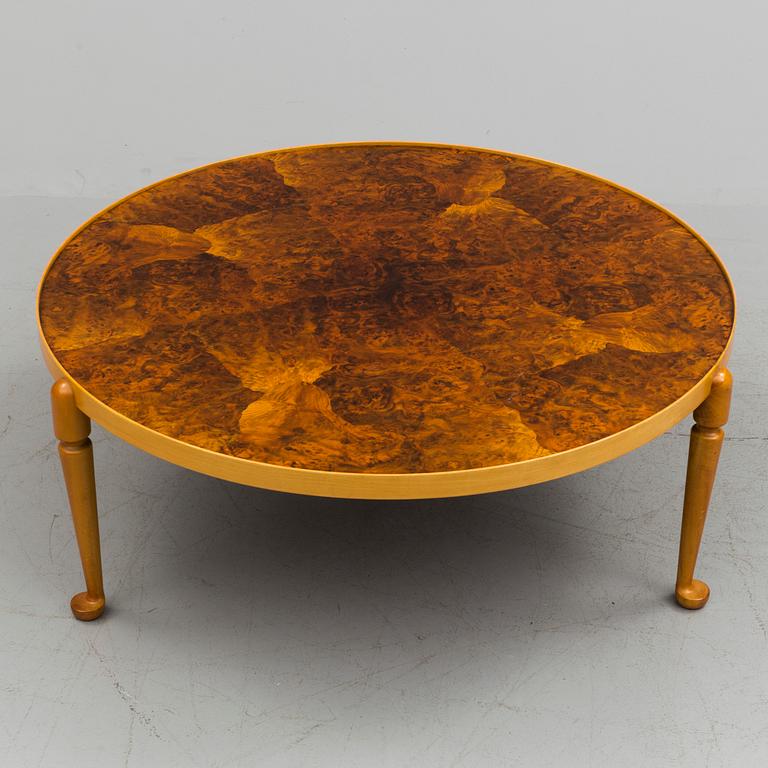 A model 2139 table by Josef Frank, Firma Svenskt Tenn.