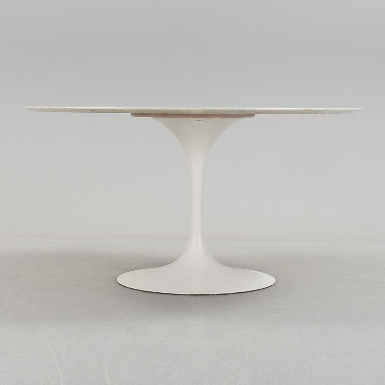 AN EERO SAARINEN "TULIP" TABLE, Knoll International.