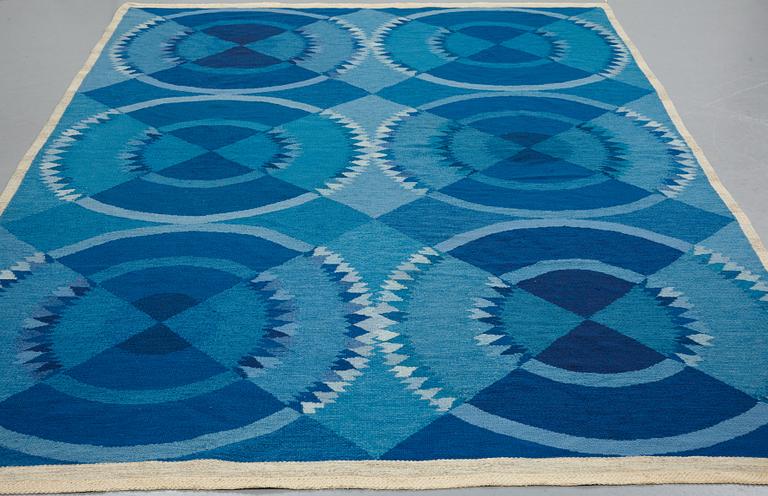 Ingrid Dessau, a carpet, flat weave, ca 336,5-338 x 223-227 cm, unsigned, Sweden the 1950's-1960's.