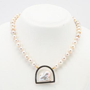 Elon Arenhill, necklace, pearls and pendant in 18k white gold.