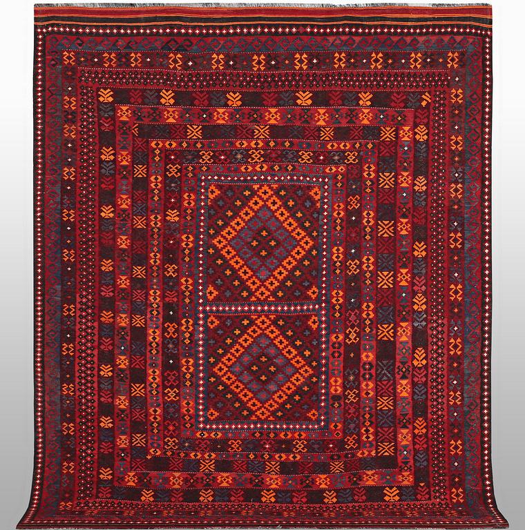 A carpet, Kilim, ca 310 x 244 cm.