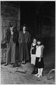 Edouard Boubat, fotografi signerad a tergo.