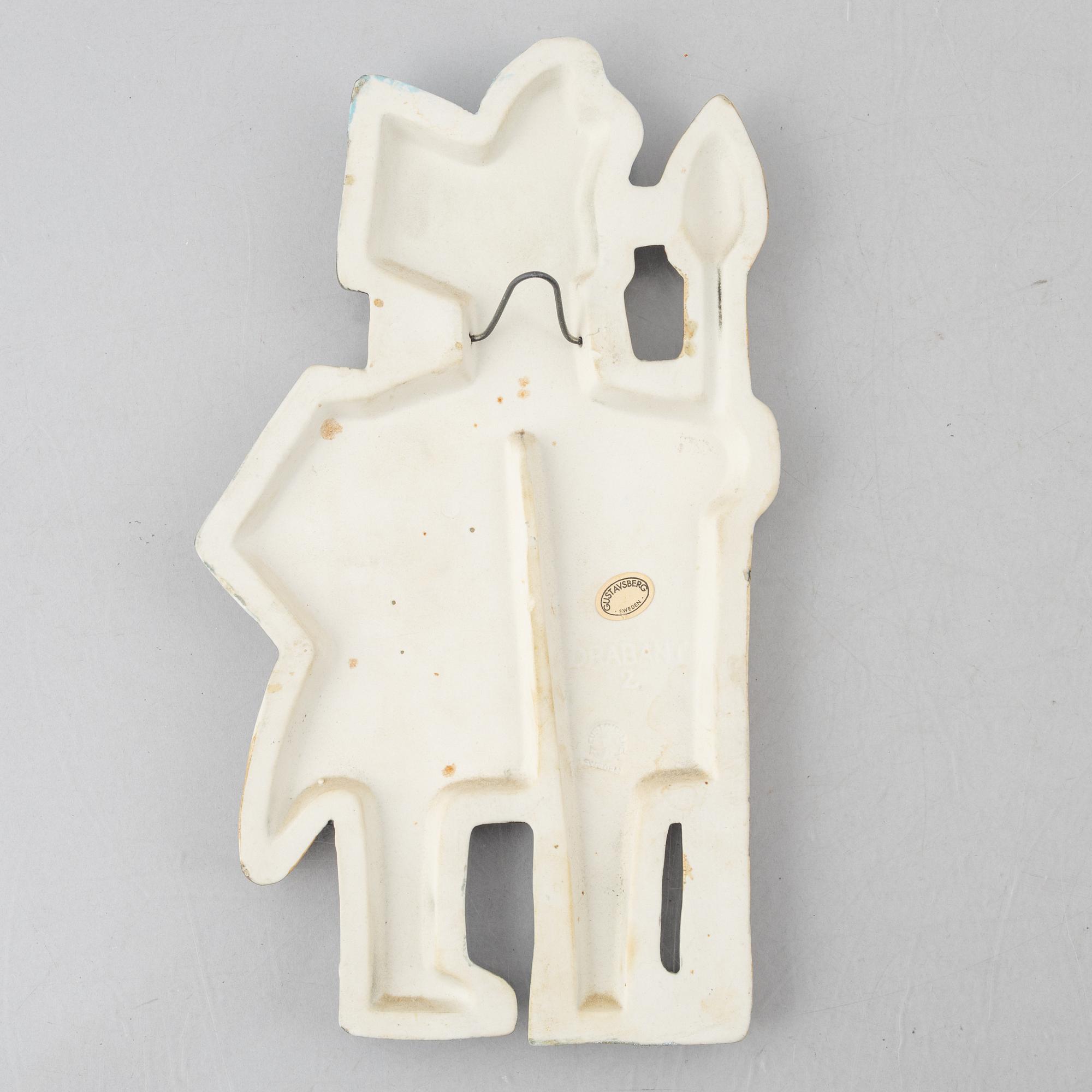 Lisa Larson, väggreliefer, 4 st, stengods, ur serien "Drabant", Gustavsberg.