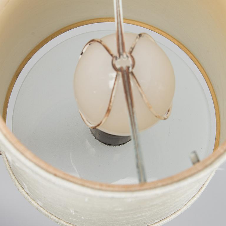 Paavo Tynell, A '9030' chandelier for Taito. Made to order 1950.