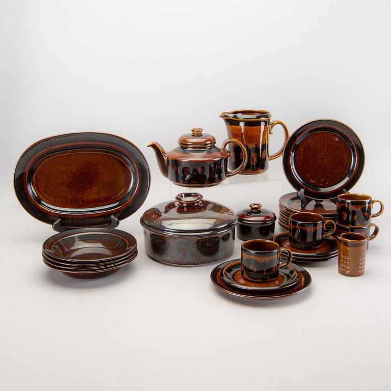 Gunvor Olin-Grönqvist,  a 24 pcs dinner service "Soraya".