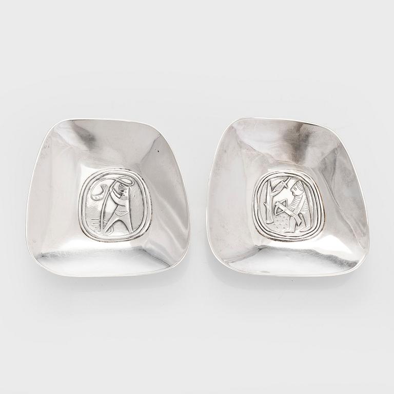 Two 1950s silver dishes, Hopeatehdas oy, Helsinki 1958.