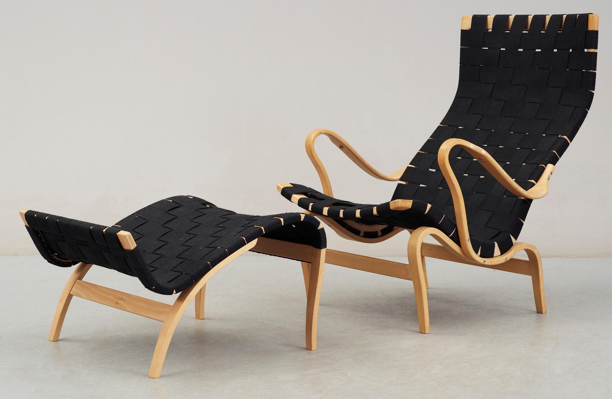 FÅTÖLJ med FOTPALL, "Pernilla" Bruno Mathsson, Dux, 1900-talets slut.