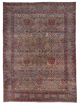 201. A CARPET, semi-antique, Kerman, ca 362,5 x 265 cm.