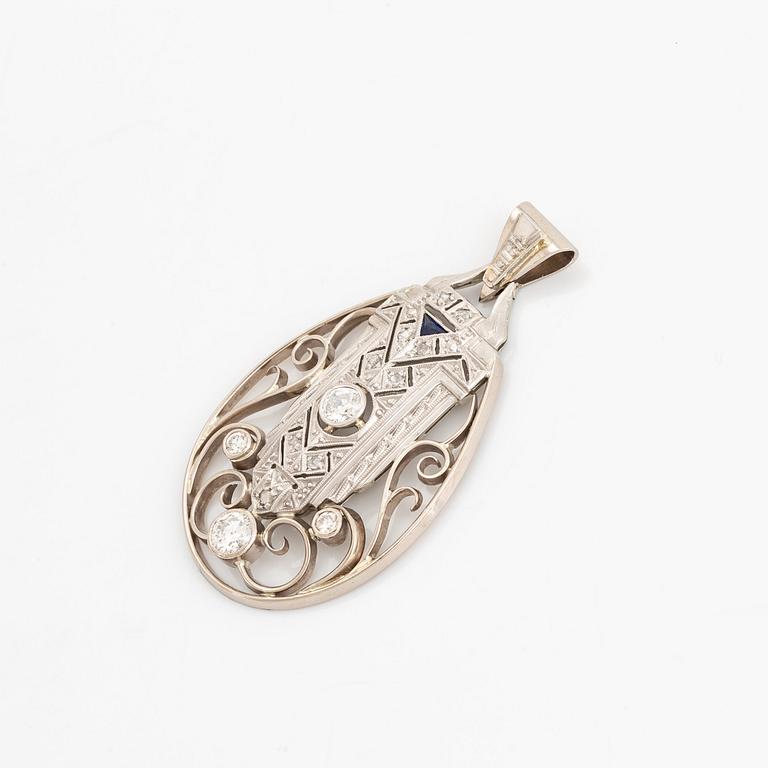 Brilliant cut and rose cut diamond pendant.