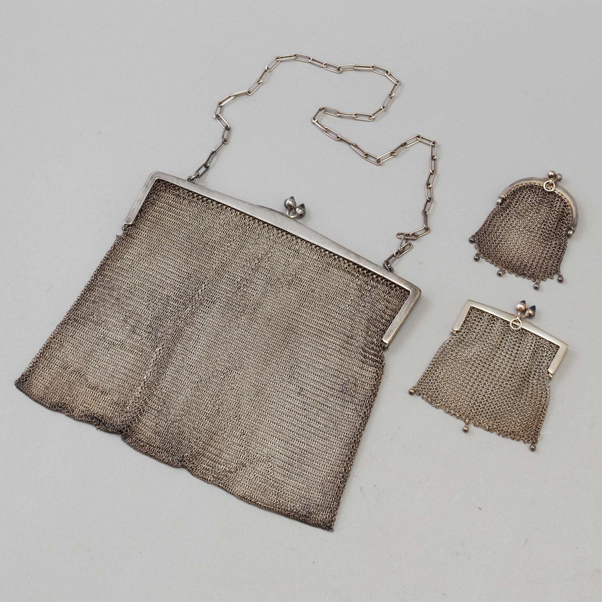 AFTONVÄSKA SAMT PORTMONNÄER, 3  stycken, silver, 1900-talets första hälft.