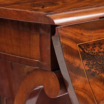 Biblioteksbord, Sverige, 1800-talets första hälft.