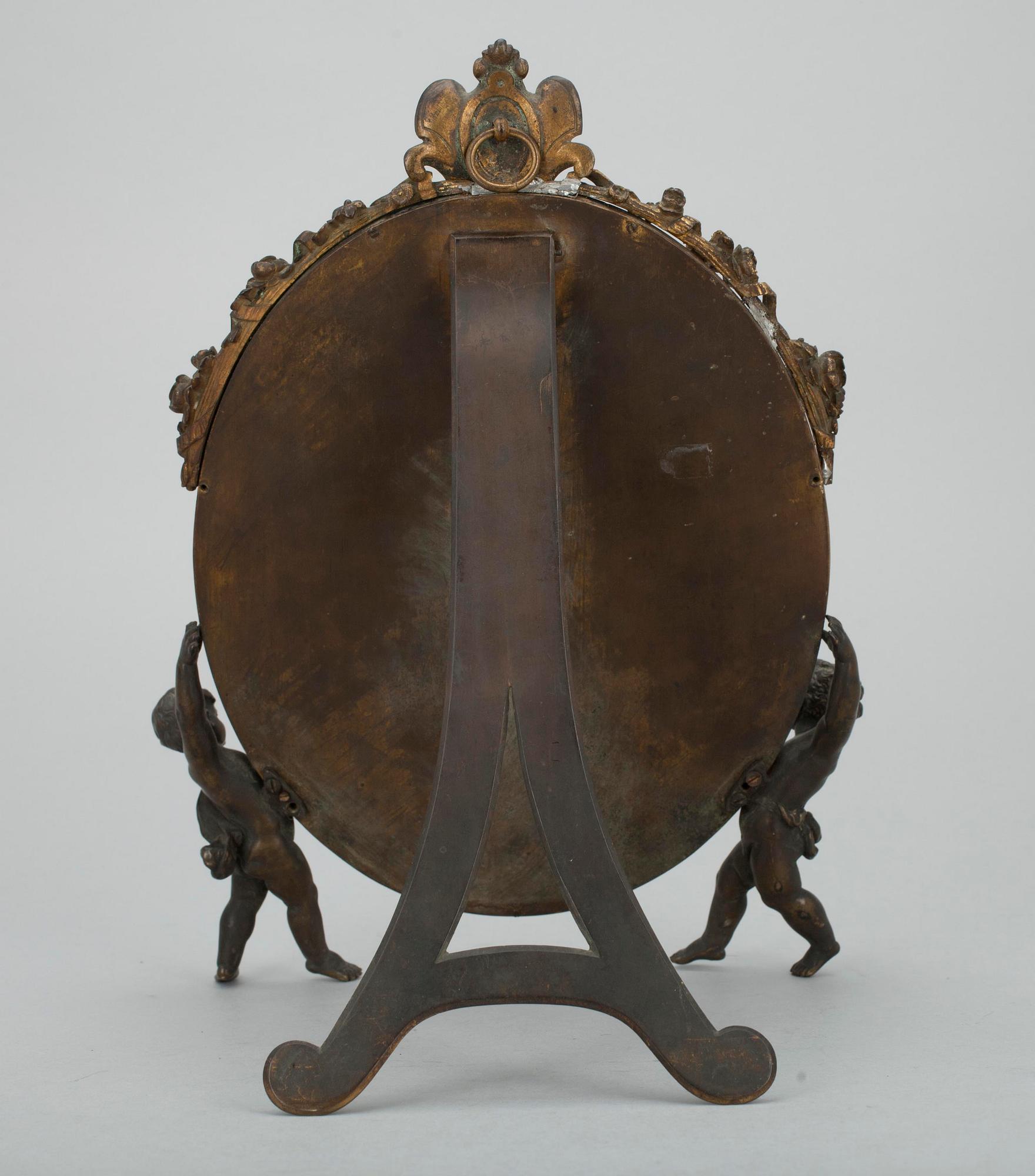 BORDSSPEGEL, bl.a. mässing och emalj, nyrenässans.