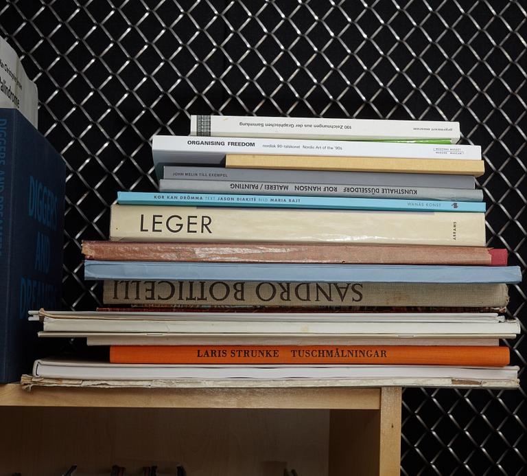 Björn Springfeldt's art library.
