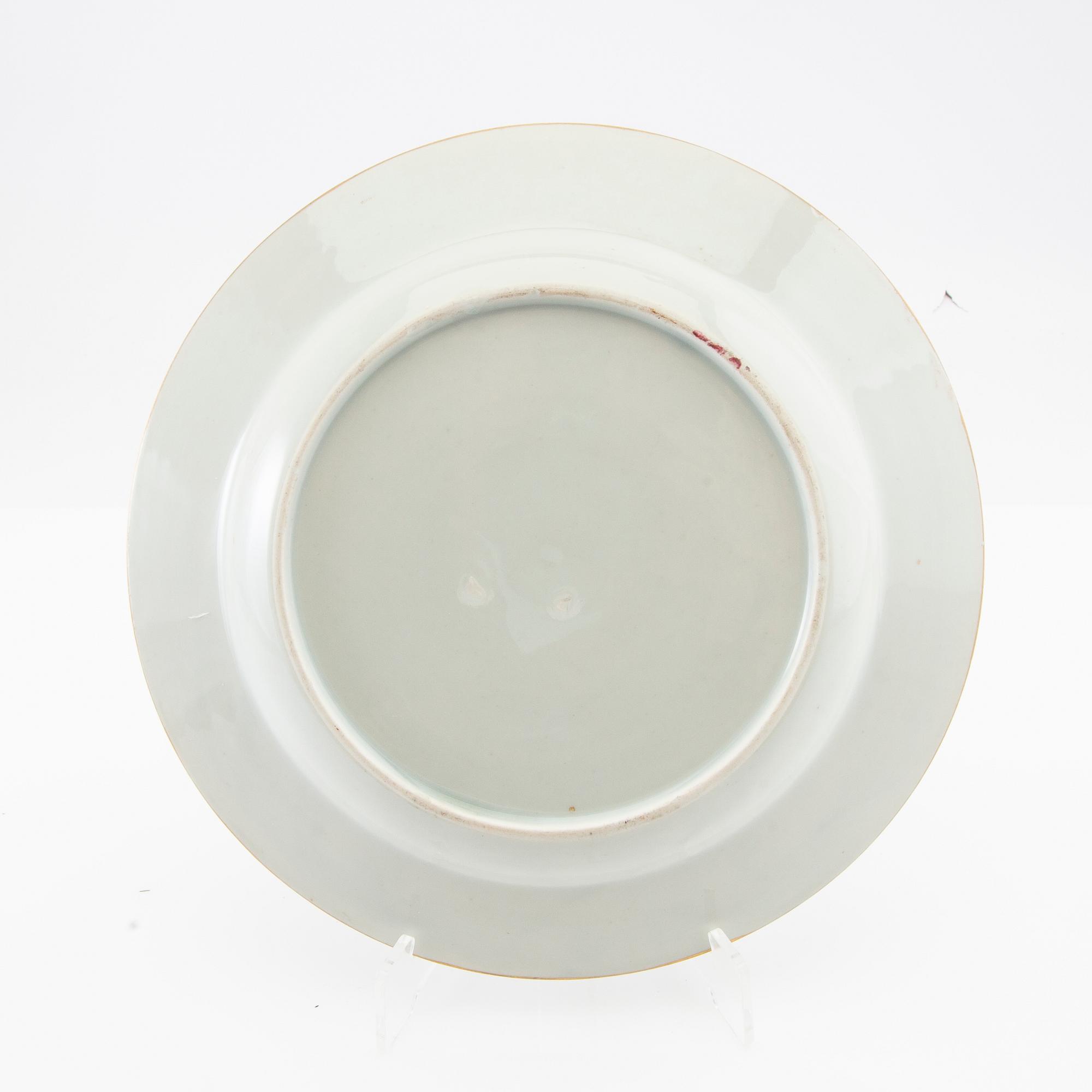 Plate China Yongzheng (1723-35) porcelain.