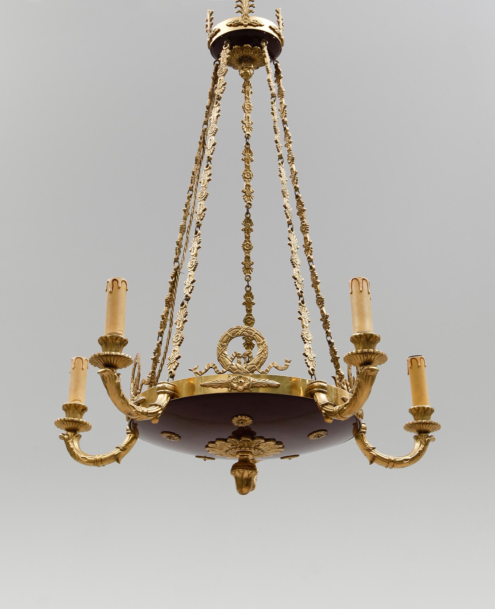 TAKAMPEL, empirestil, 1900-talets första hälft. Höjd 80 cm.