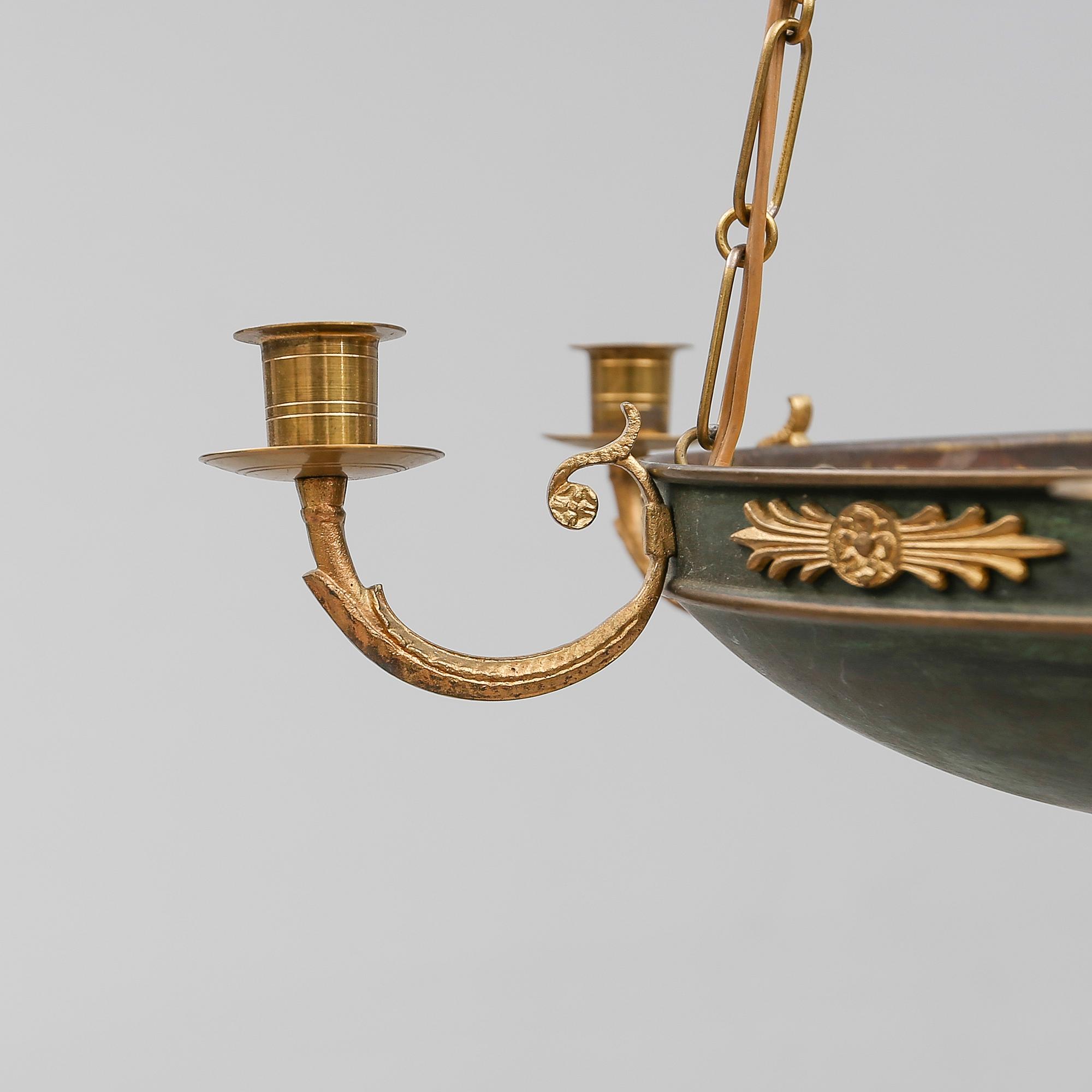 AMPEL, empirestil, mässing, 1900-talets andra hälft. Höjd ca 13 cm.