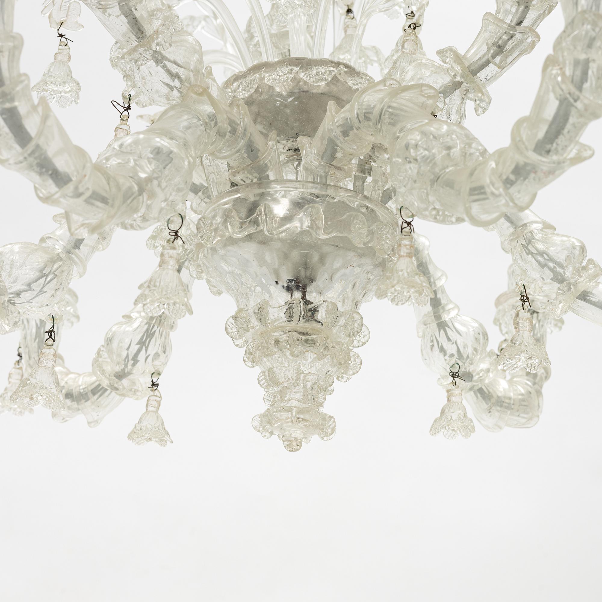 A Venetian style chandelier, mid 20th Century.