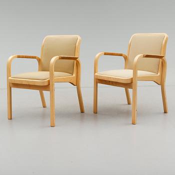 KARMSTOLAR, 1 par, modell E45, Alvar Aalto, Artek, 1900-talets andra hälft.