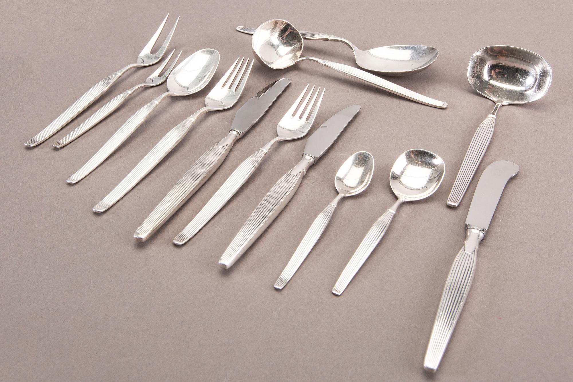 A Henning Seidelin 82 pcs Savoy cutlery epns for Frigast Denmark 1960s.