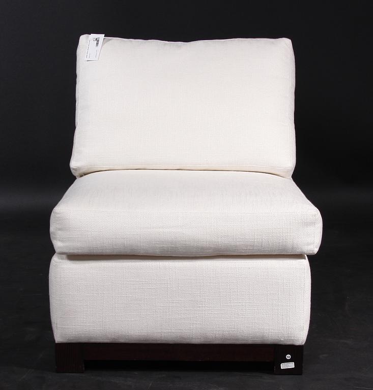 FÅTÖLJ. Modell: Berma.