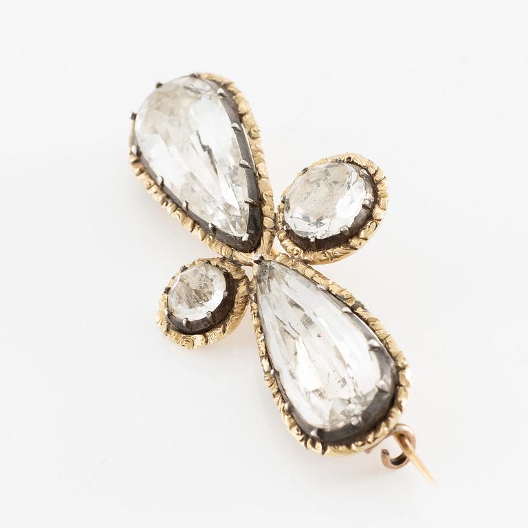 Brooch, gold with faceted rock crystal, around the turn of the century 1900.