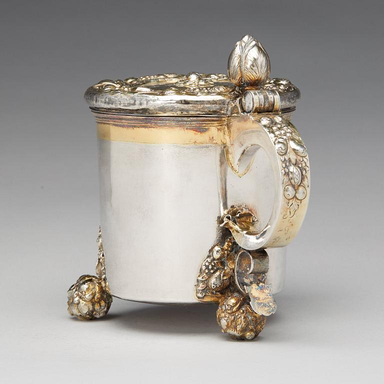 Johann Christoph Holst, dryckeskanna, silver, Reval (verksam 1698-1710).