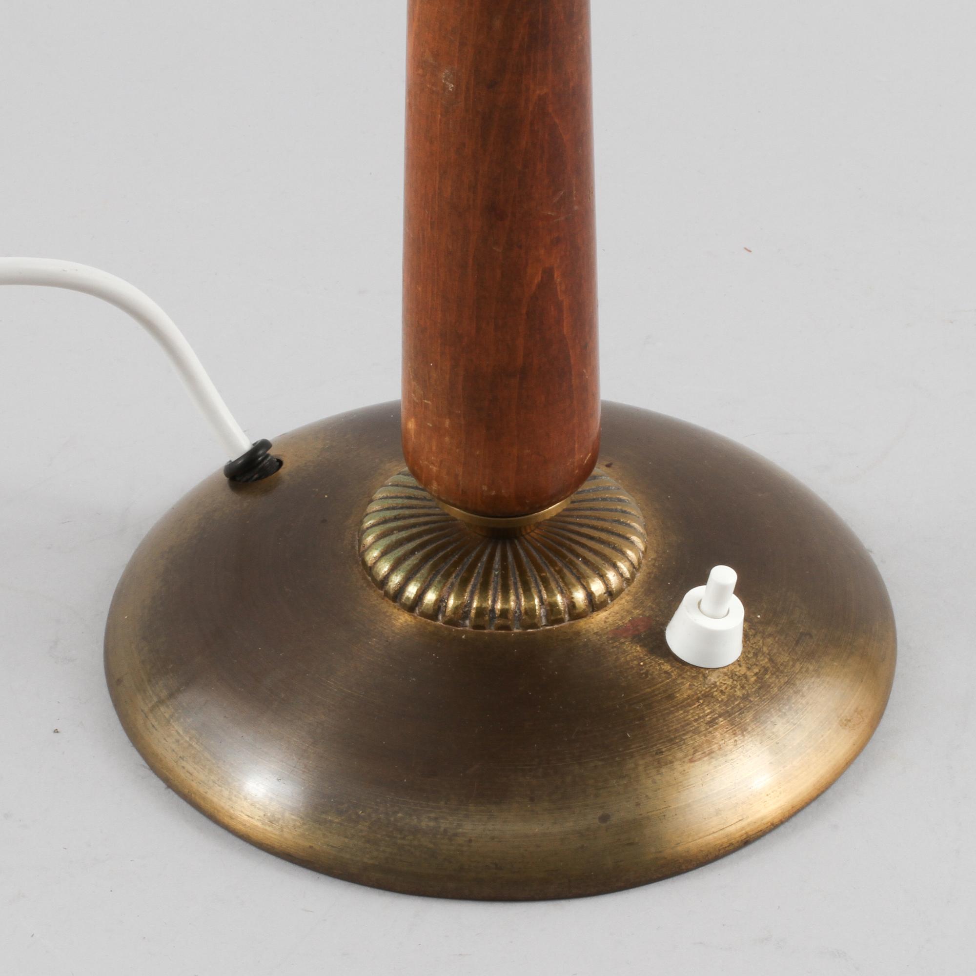 BORDSLAMPA, 1900-talets andra hälft.