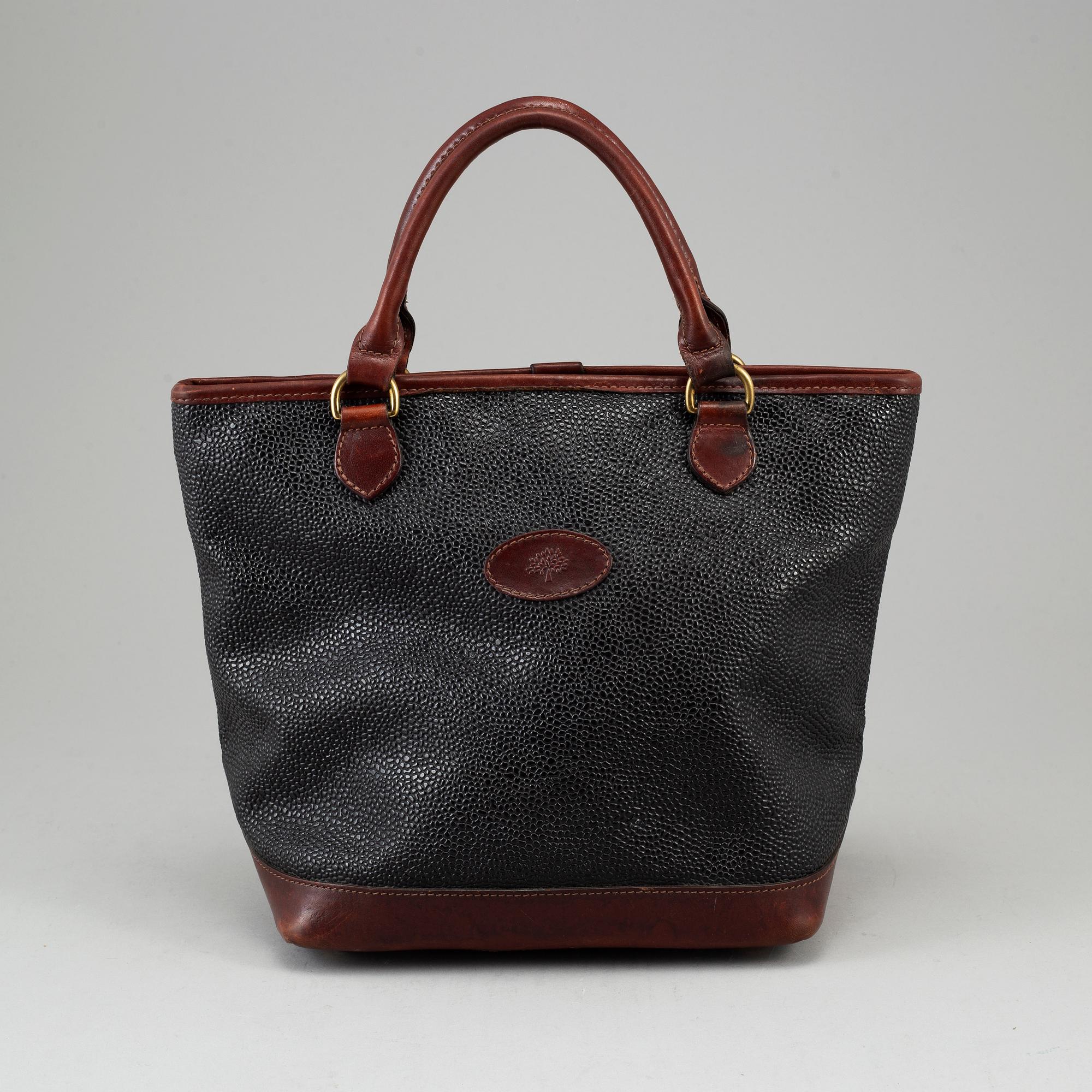 MULBERRY, a scotchgrain leather bag.