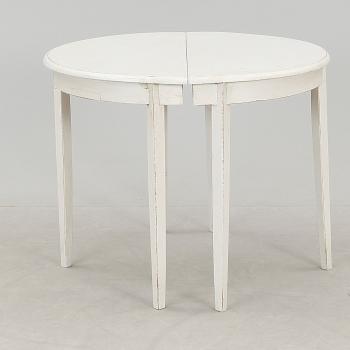 MÅNBORD, ett par, 1800-talets mitt.