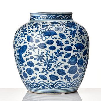 A large blue and white jar, Ming dynasty, Wanli (1572-1620).