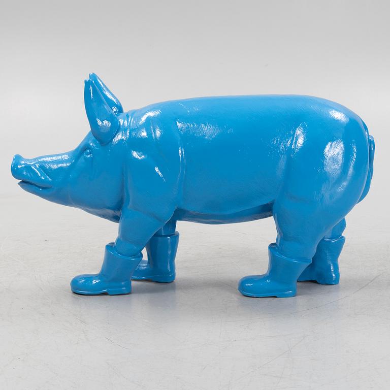 William Sweetlove, sculpture, resin, 2007, signed 49/50.