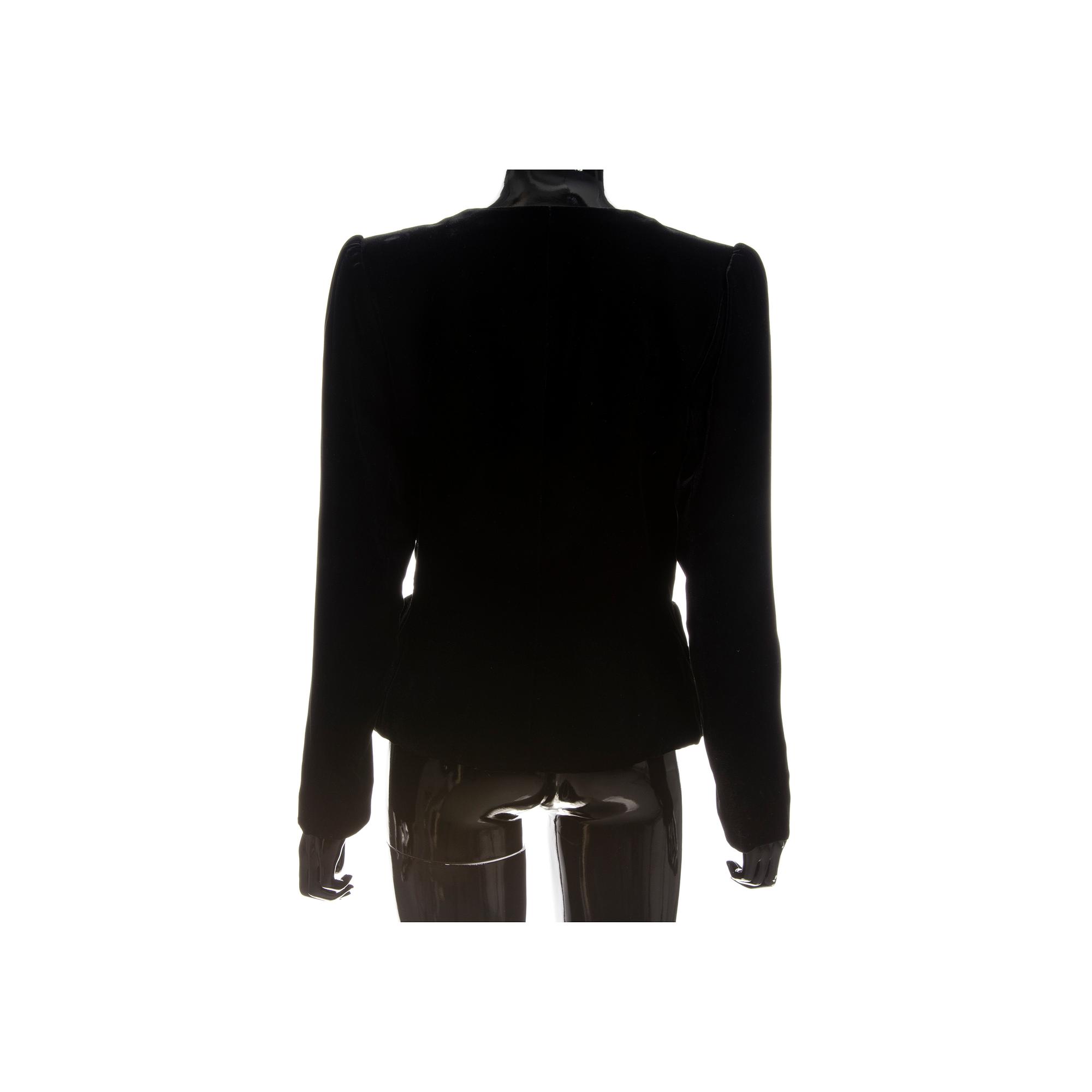 KAVAJ, Yves Saint Laurent.