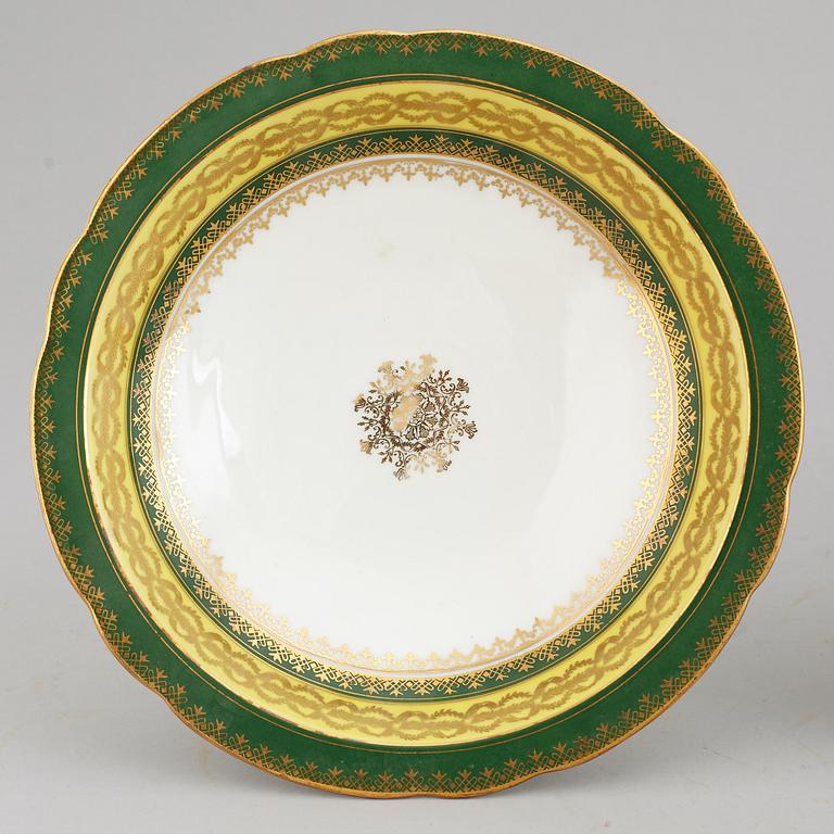 DESSERTSERVIS, 49 delar, porslin. Okänd formgivare, 1900-tal.