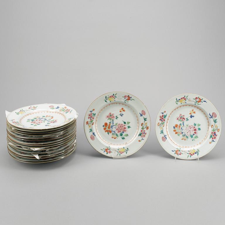 TALLRIKAR, 17 st. Porslin, Qing dynastin, 1700/1800-tal.